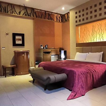 Shantis Motel Città di Chiayi Esterno foto